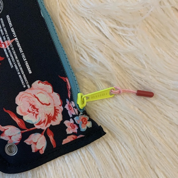 Herschel Repurpose Floral Binder Case - Picture 9 of 14